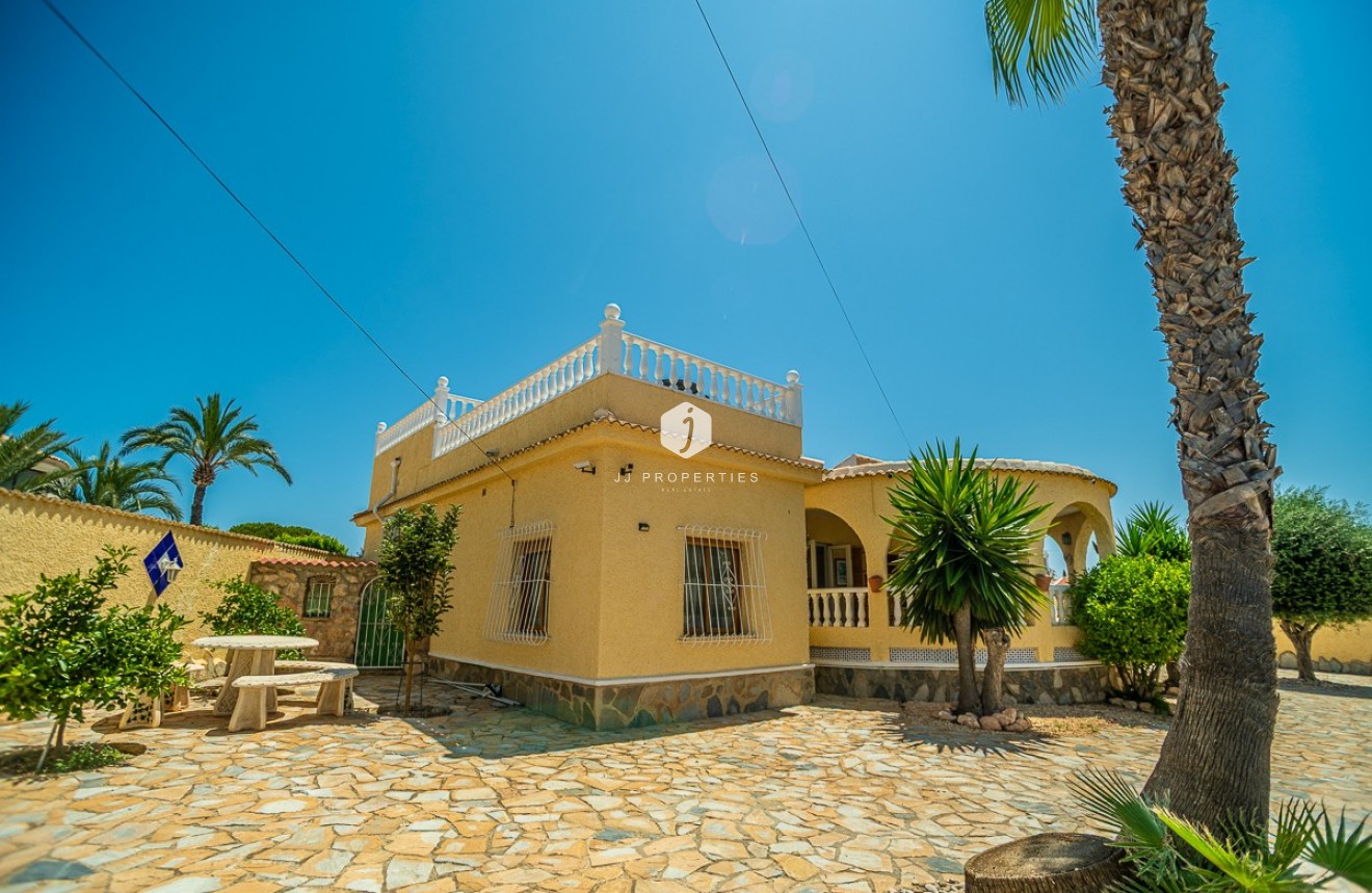 Tweedehands - Villa -
Torrevieja - Costa Blanca