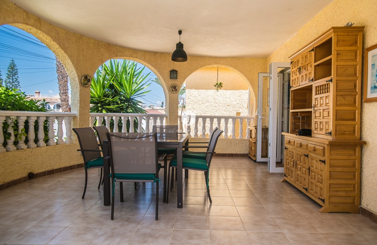 Tweedehands - Villa -
Torrevieja - Costa Blanca