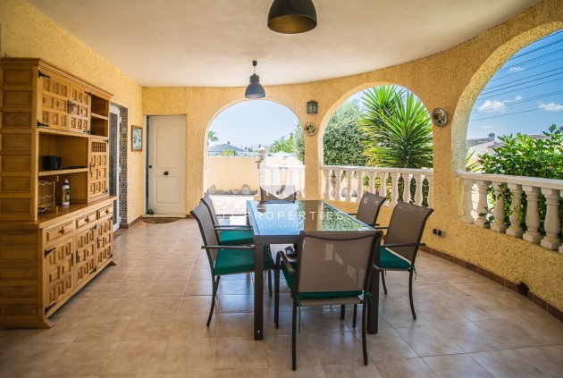 Tweedehands - Villa -
Torrevieja - Costa Blanca