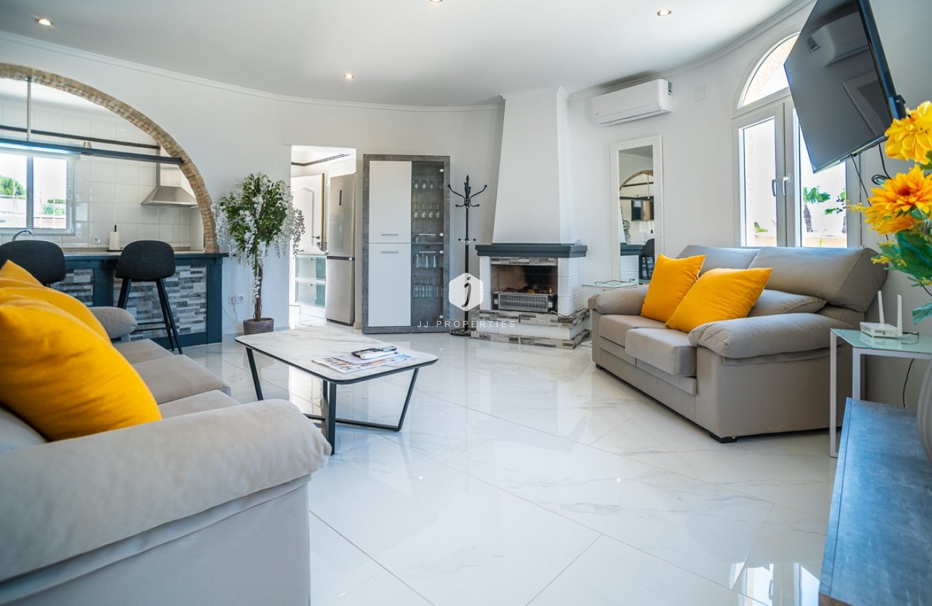 Tweedehands - Villa -
Torrevieja - Costa Blanca