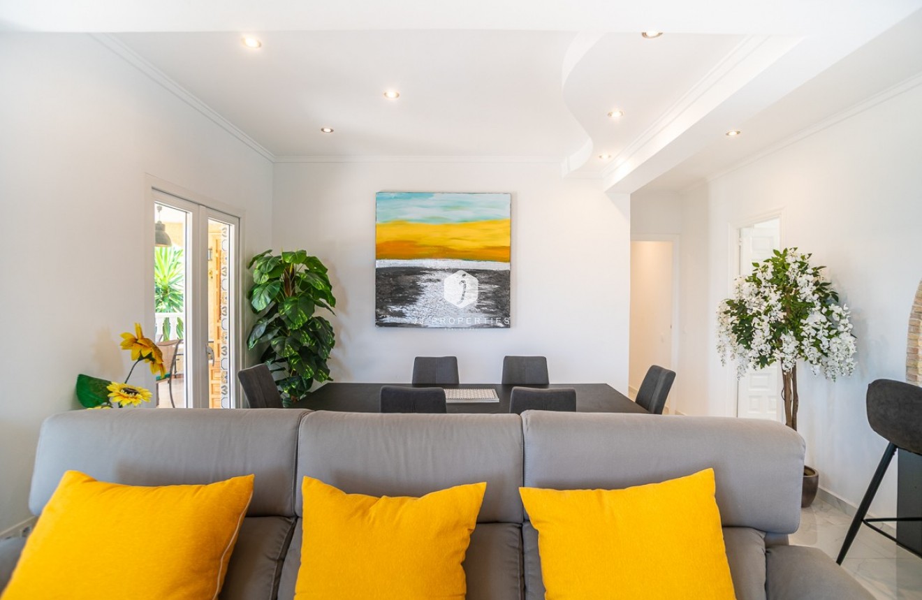 Tweedehands - Villa -
Torrevieja - Costa Blanca