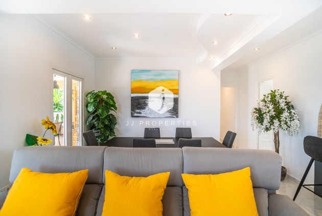 Tweedehands - Villa -
Torrevieja - Costa Blanca