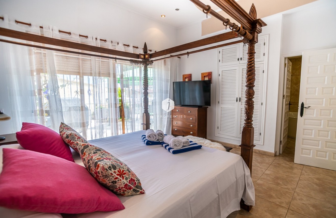 Tweedehands - Villa -
Torrevieja - Costa Blanca