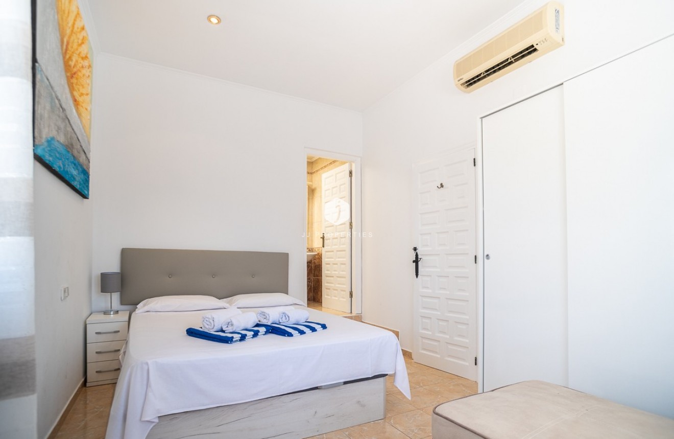 Tweedehands - Villa -
Torrevieja - Costa Blanca