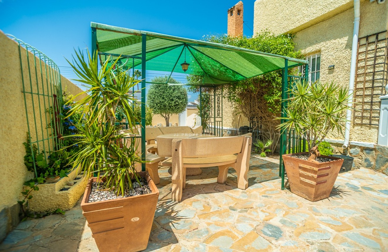 Tweedehands - Villa -
Torrevieja - Costa Blanca