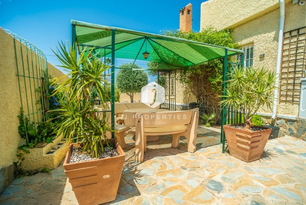 Tweedehands - Villa -
Torrevieja - Costa Blanca