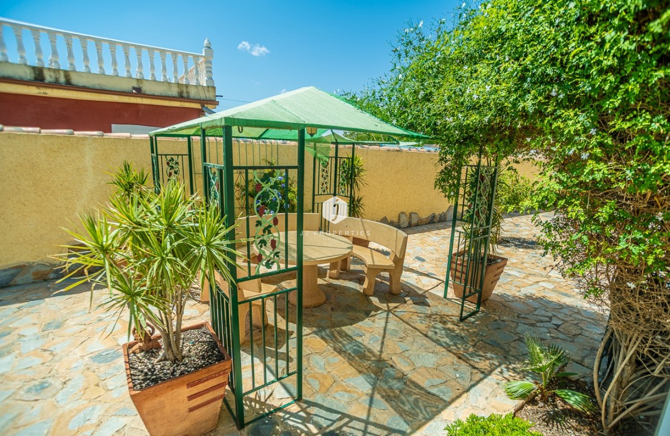 Tweedehands - Villa -
Torrevieja - Costa Blanca