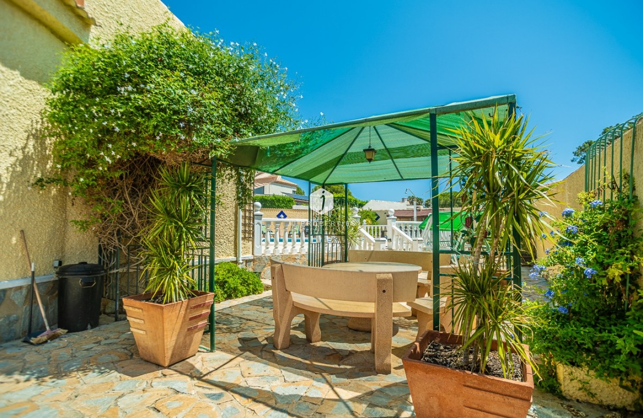 Tweedehands - Villa -
Torrevieja - Costa Blanca