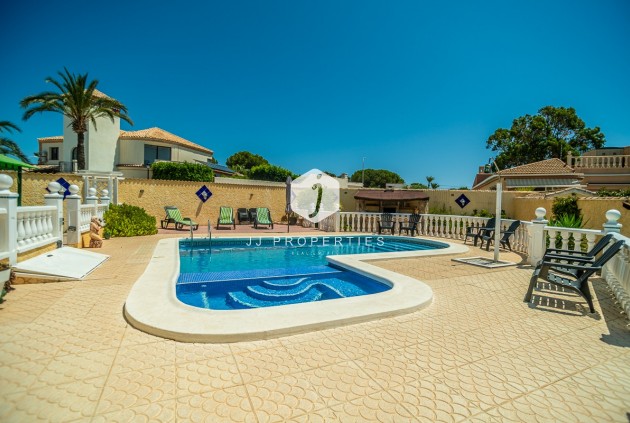 Tweedehands - Villa -
Torrevieja - Costa Blanca