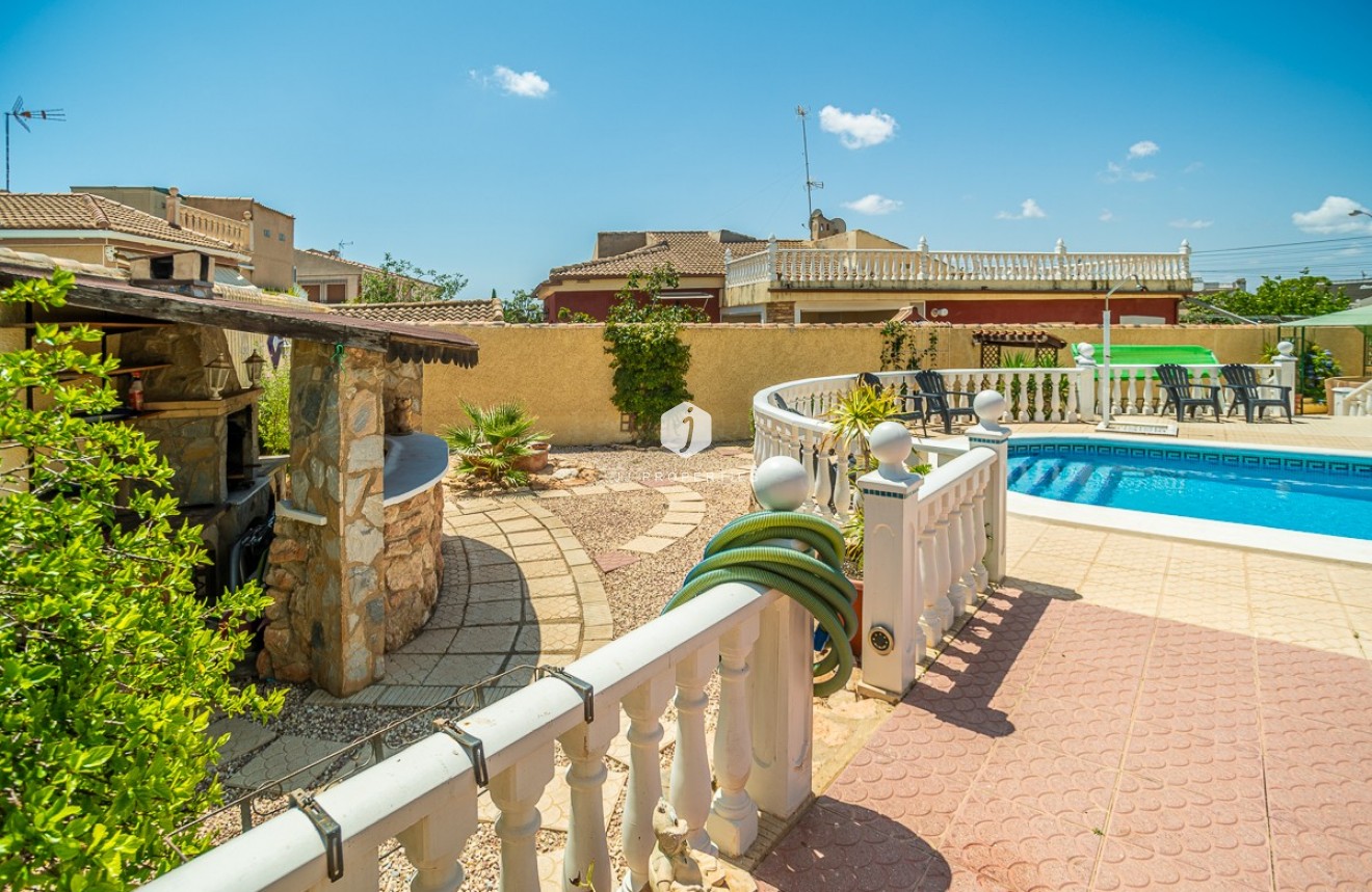 Tweedehands - Villa -
Torrevieja - Costa Blanca