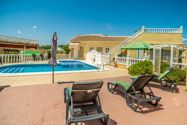 Tweedehands - Villa -
Torrevieja - Costa Blanca