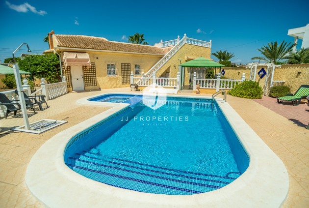 Tweedehands - Villa -
Torrevieja - Costa Blanca