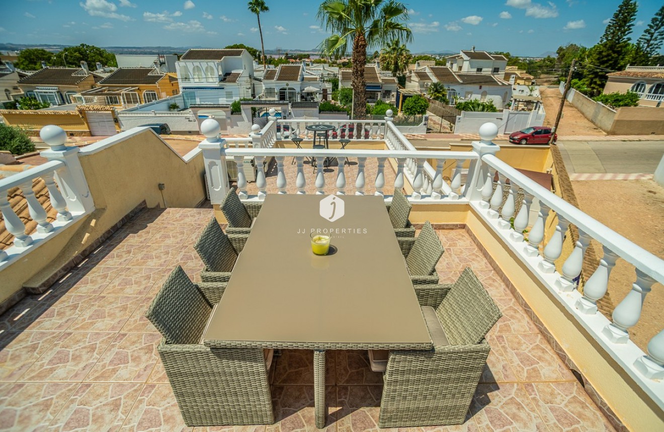 Tweedehands - Villa -
Torrevieja - Costa Blanca