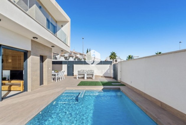 Tweedehands - Villa -
San Miguel de Salinas - Inland