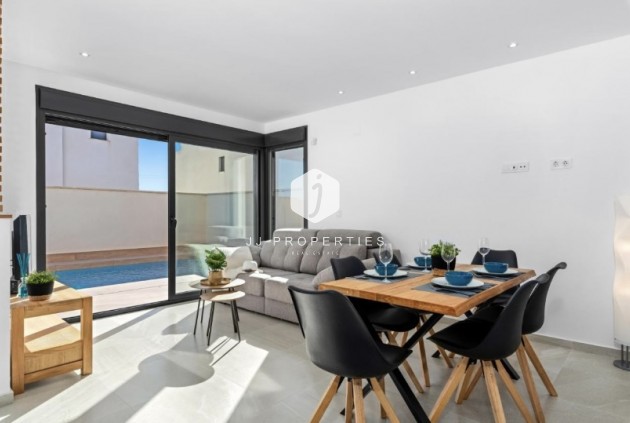 Tweedehands - Villa -
San Miguel de Salinas - Inland