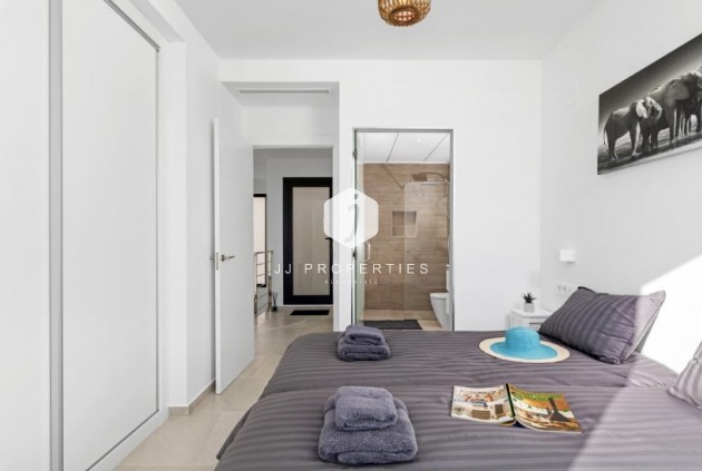 Tweedehands - Villa -
San Miguel de Salinas - Inland