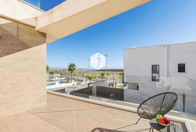 Tweedehands - Villa -
San Miguel de Salinas - Inland