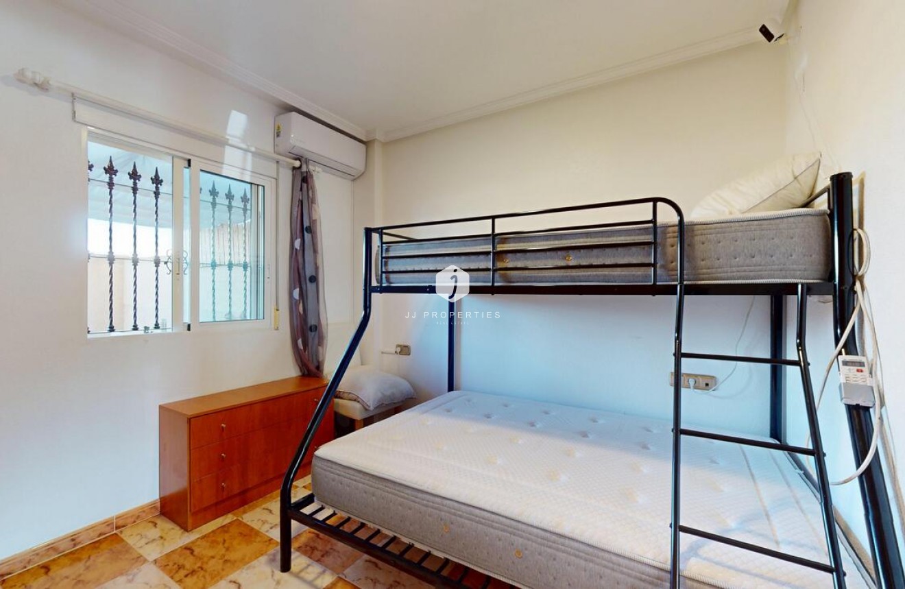 Tweedehands - Appartement / flat -
Orihuela Costa - La Zenia