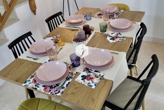 Tweedehands - Chalet -
San Miguel de Salinas - Inland