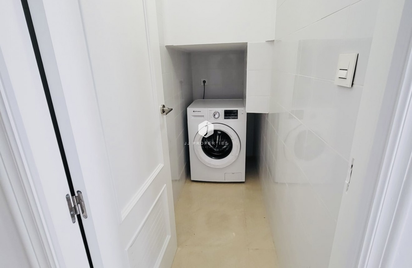 Tweedehands - Chalet -
San Miguel de Salinas - Inland