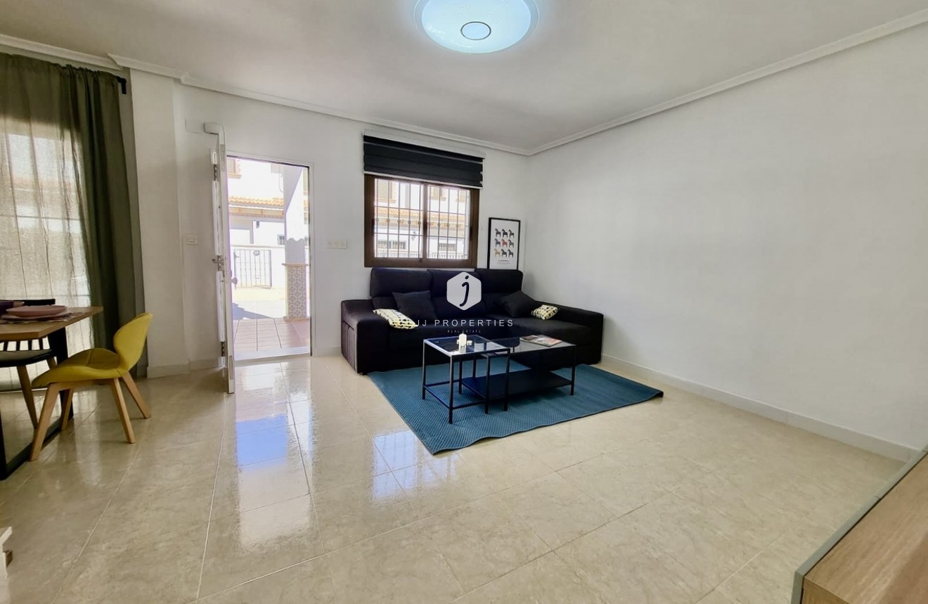 Tweedehands - Chalet -
San Miguel de Salinas - Inland