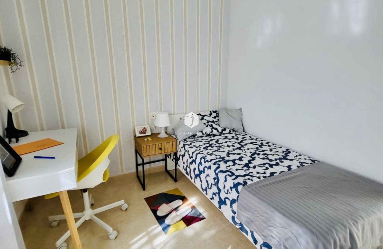 Tweedehands - Chalet -
San Miguel de Salinas - Inland