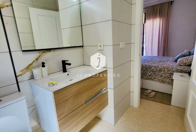 Tweedehands - Chalet -
San Miguel de Salinas - Inland