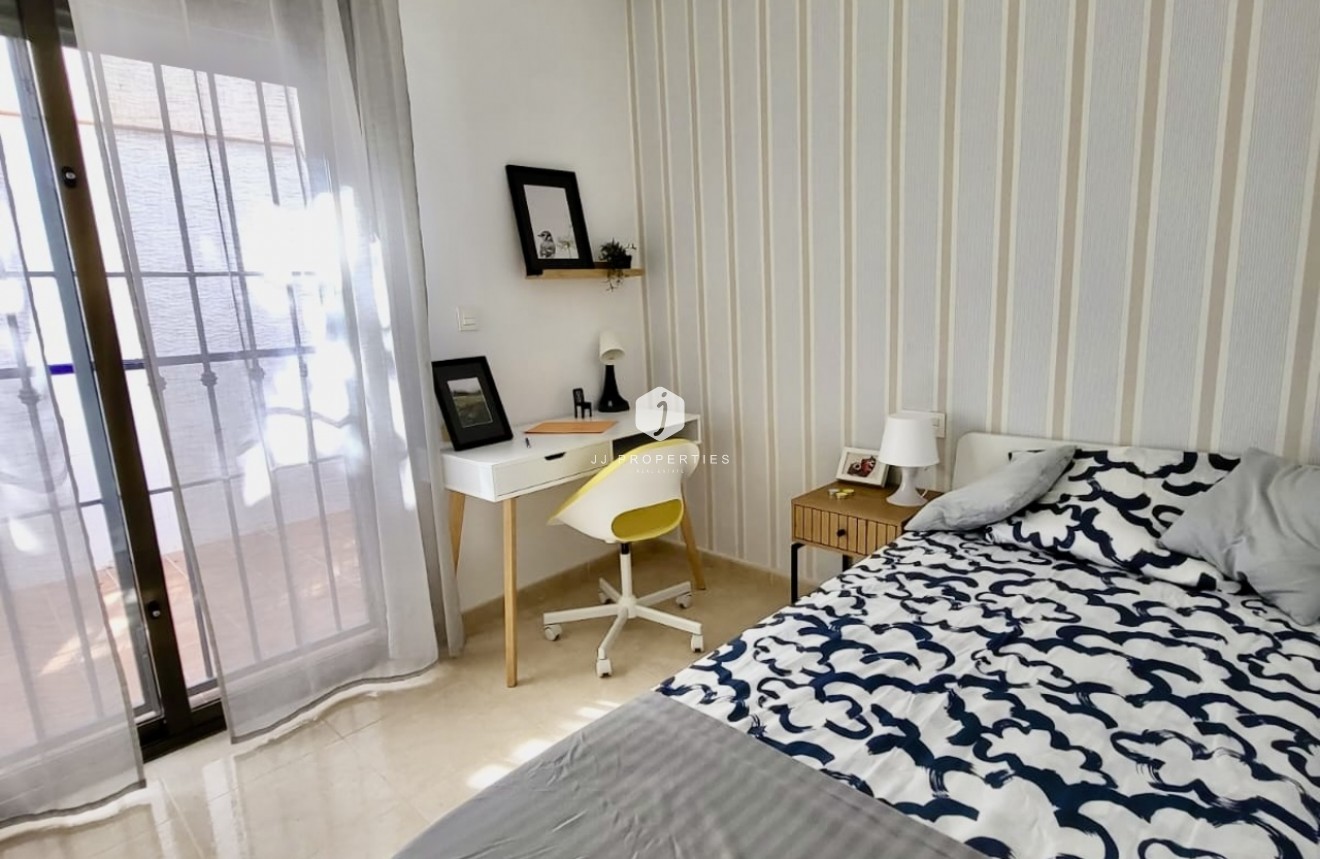 Tweedehands - Chalet -
San Miguel de Salinas - Inland