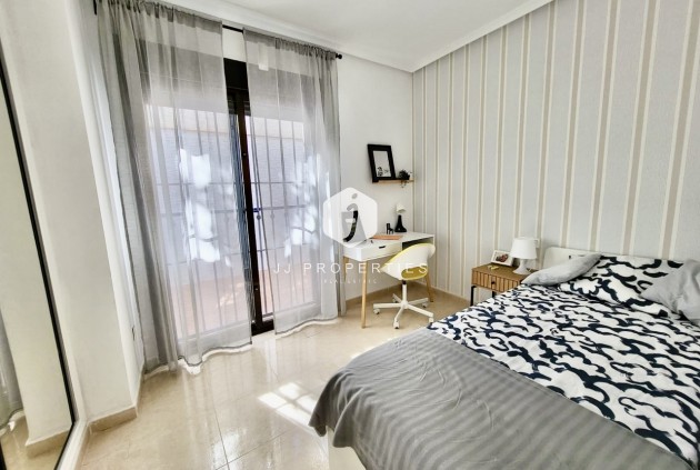 Tweedehands - Chalet -
San Miguel de Salinas - Inland