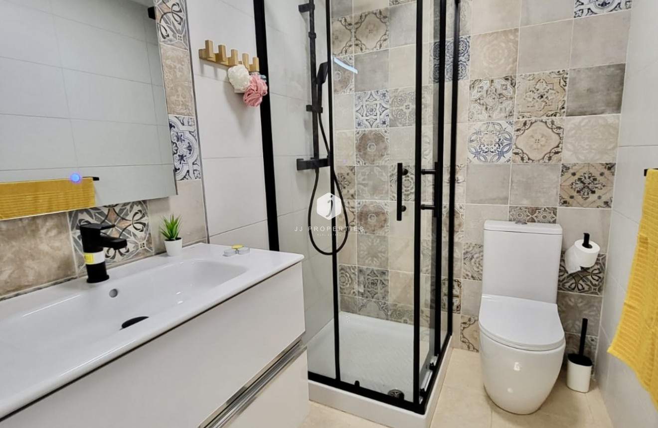 Tweedehands - Chalet -
San Miguel de Salinas - Inland