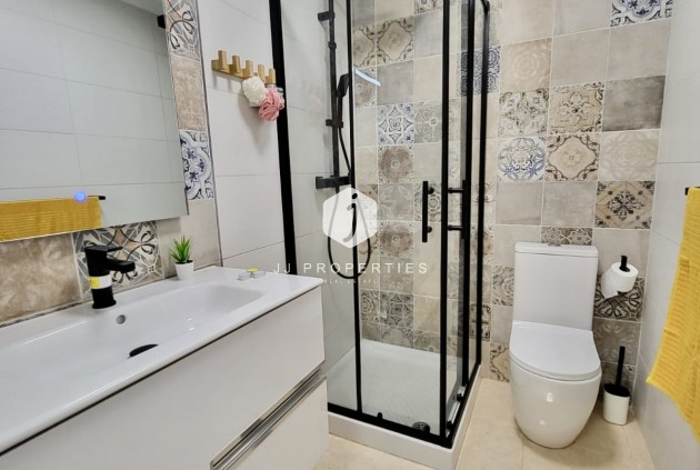 Tweedehands - Chalet -
San Miguel de Salinas - Inland