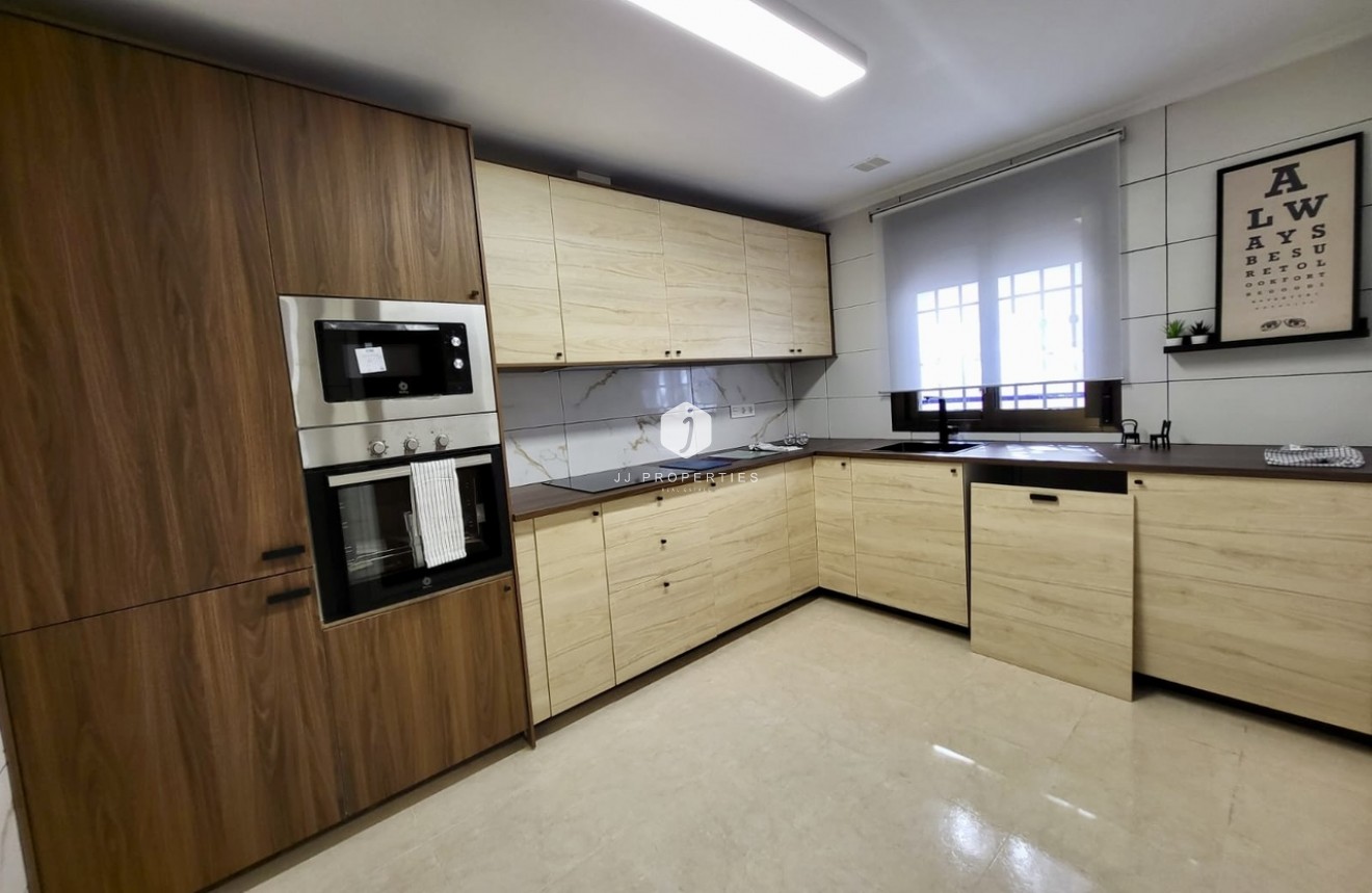 Tweedehands - Chalet -
San Miguel de Salinas - Inland