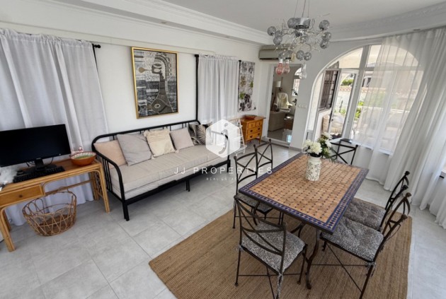 Tweedehands - Villa -
Torrevieja - Costa Blanca