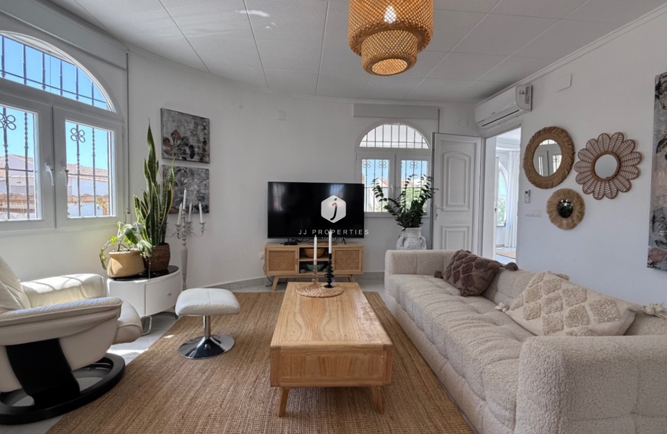 Tweedehands - Villa -
Torrevieja - Costa Blanca