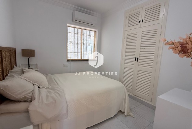 Tweedehands - Villa -
Torrevieja - Costa Blanca