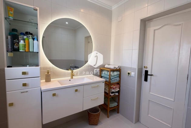 Tweedehands - Villa -
Torrevieja - Costa Blanca