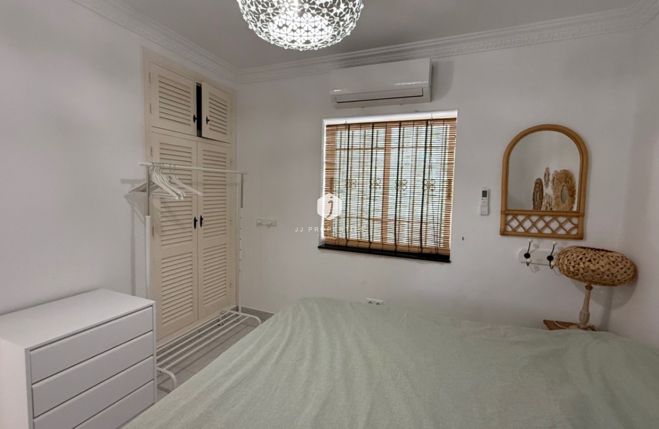 Tweedehands - Villa -
Torrevieja - Costa Blanca