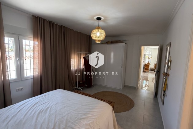 Tweedehands - Villa -
Torrevieja - Costa Blanca