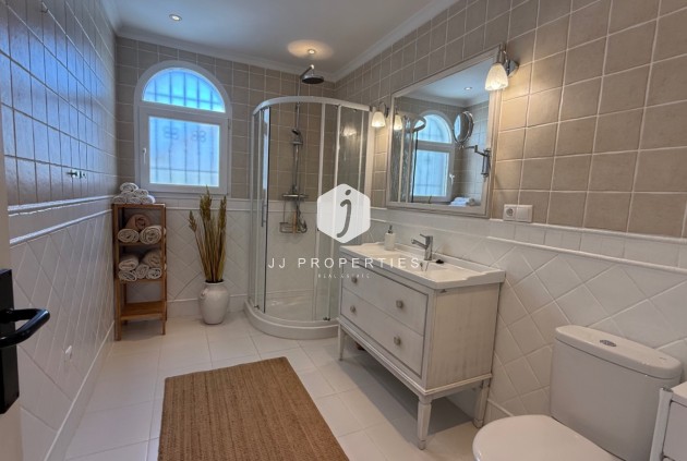 Tweedehands - Villa -
Torrevieja - Costa Blanca