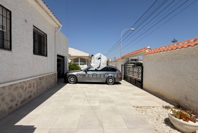 Tweedehands - Villa -
Torrevieja - Costa Blanca