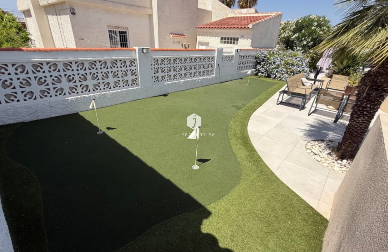 Tweedehands - Villa -
Torrevieja - Costa Blanca