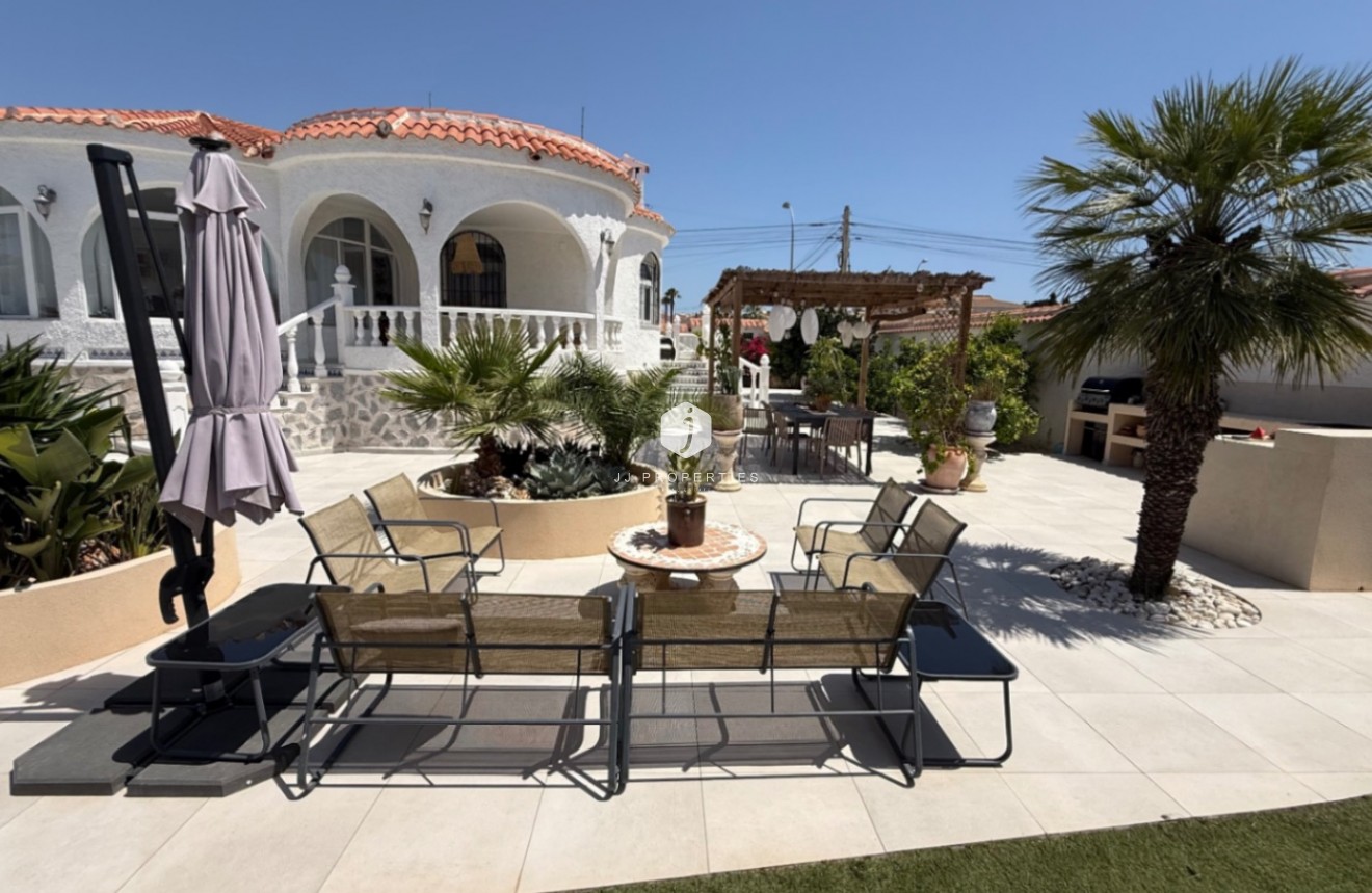 Tweedehands - Villa -
Torrevieja - Costa Blanca