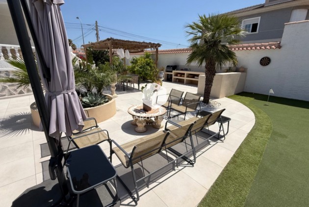 Tweedehands - Villa -
Torrevieja - Costa Blanca