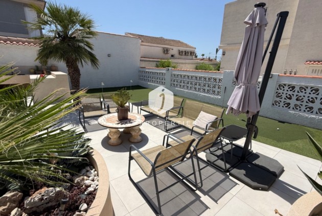 Tweedehands - Villa -
Torrevieja - Costa Blanca