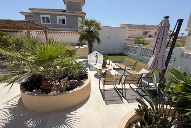 Tweedehands - Villa -
Torrevieja - Costa Blanca