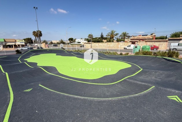 Tweedehands - Villa -
Torrevieja - Costa Blanca