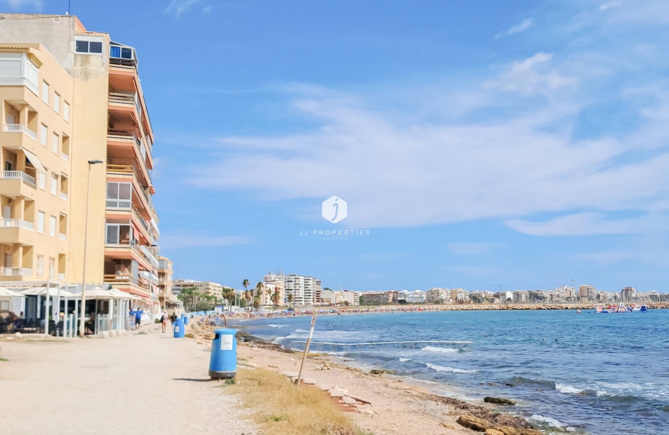 Tweedehands - Penthouse -
Torrevieja - Playa de los Naufragos