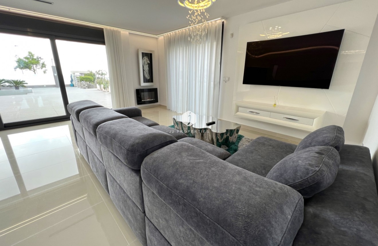 Tweedehands - Villa -
San Miguel de Salinas - Inland