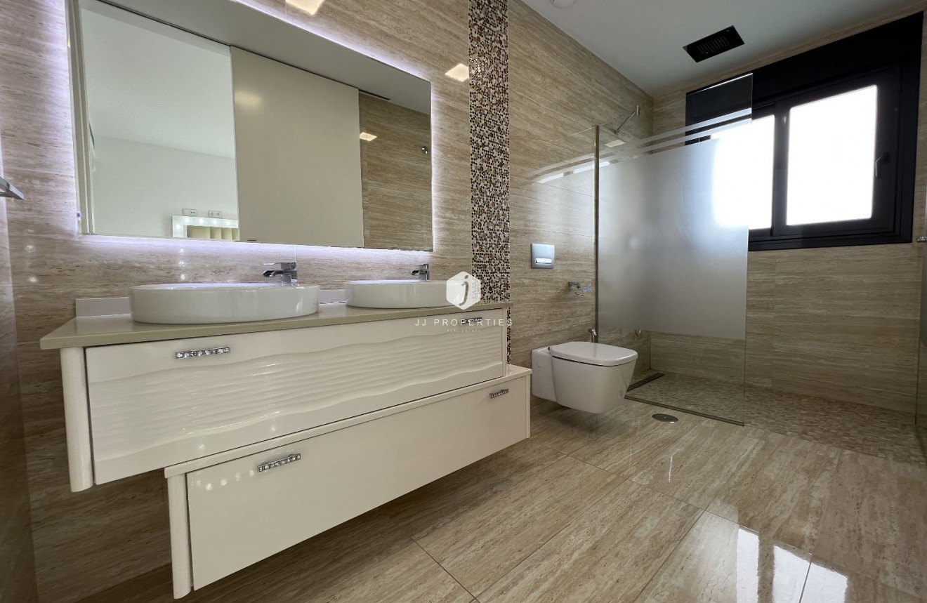 Tweedehands - Villa -
San Miguel de Salinas - Inland