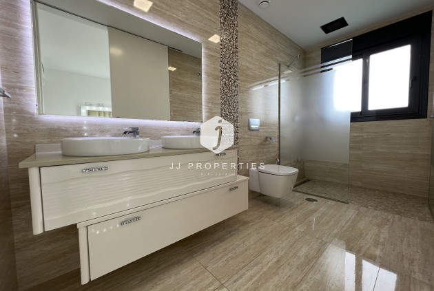 Tweedehands - Villa -
San Miguel de Salinas - Inland